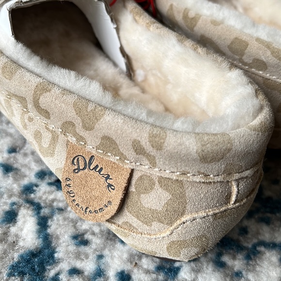 Dluxe by dearfoams girls slippers beige leopard print nwt - Picture 4 of 8